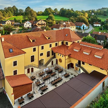 Pivovar Rozmberk Rožmberk nad Vltavou Buitenkant foto